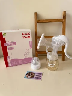 شیردوش پمپی همراه شیشه شیر و سرشیشه ضد نفخ